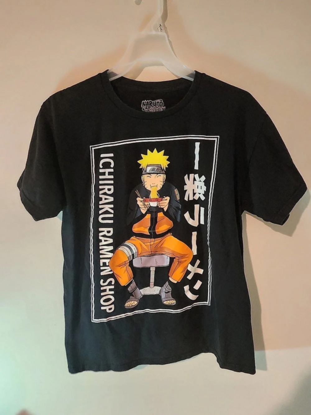 Naruto Shippuden T-shirt Size Medium